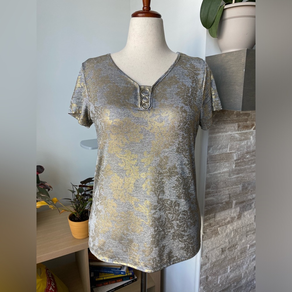 Women’s blouse